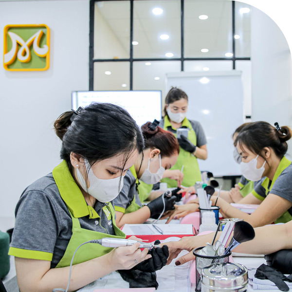 Dạy Nail Cho Người Mới Bắt Đầu Gồm Những Nội Dung Gì?
